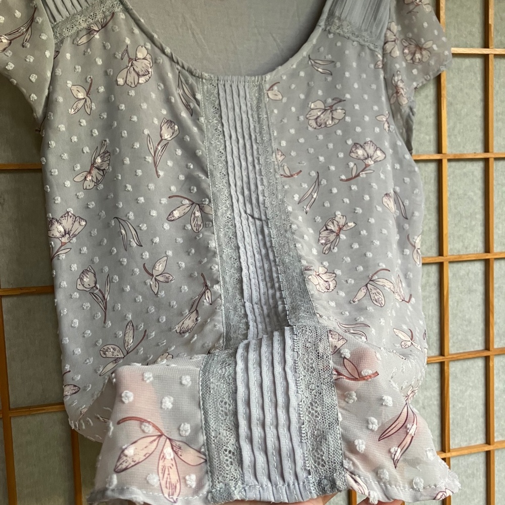 Lauren Conrad M Baby Slate Blue Dainty Sheer Top-Fully Lined - Picture 4 of 8